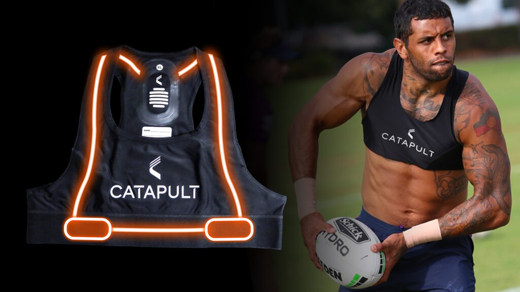 Vận động viên mặc áo vest thể thao Catapult có khả năng theo dõi nhịp tim, giới thiệu công nghệ đeo được để theo dõi và theo dõi hiệu suất của vận động viên.